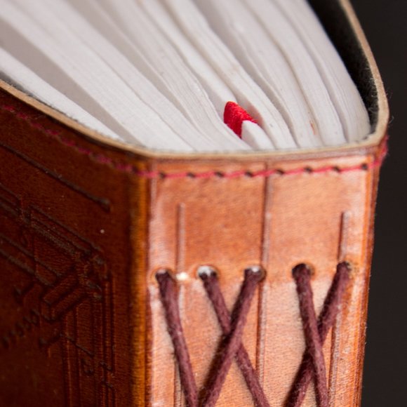 D20 Polyhedral Leather Journal - Picture 5 of 9